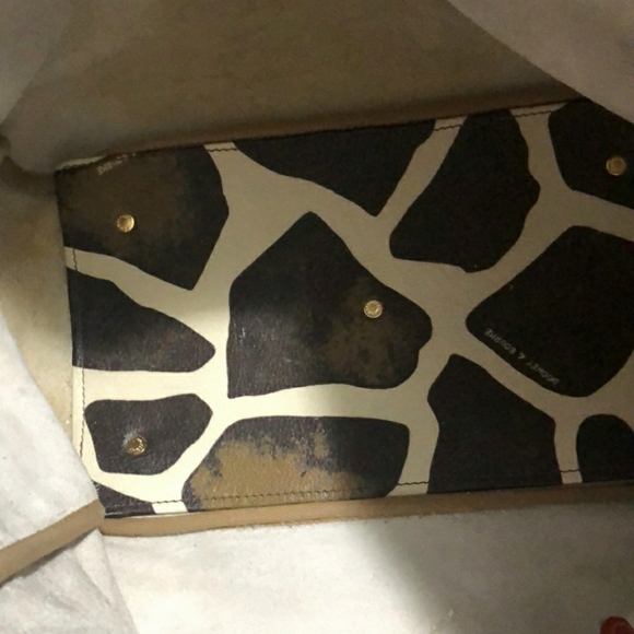 Dooney & Bourke Giraffe and Red Large Tote - Picture 8 of 13